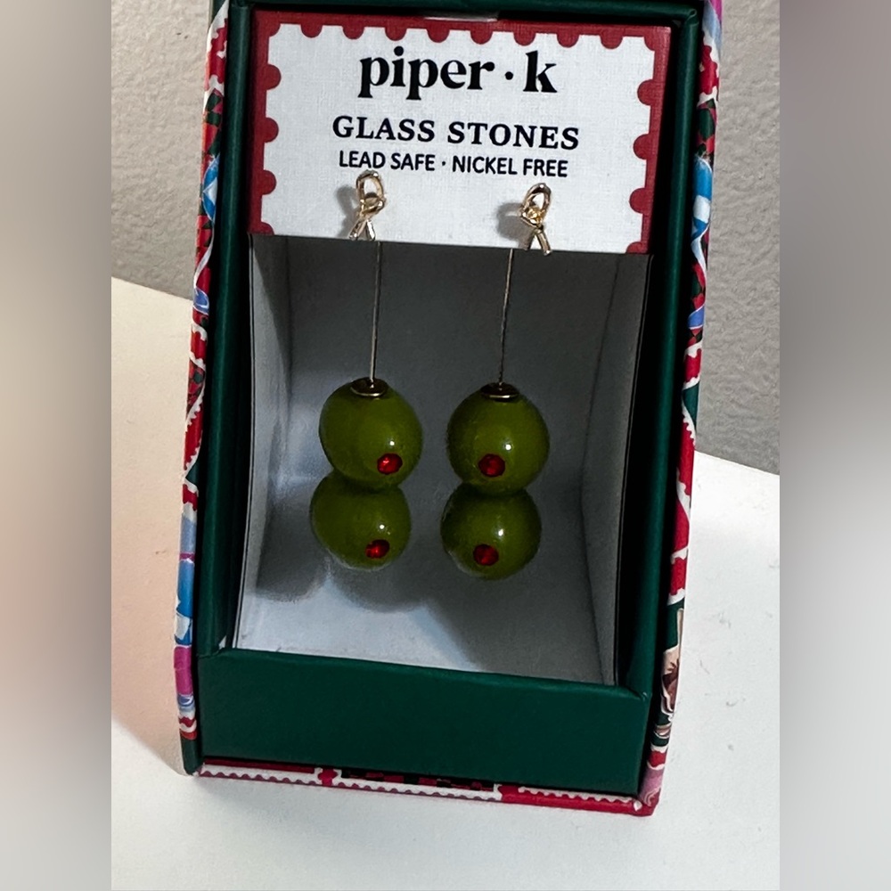 Piper K Olive Green Glass Stone Earrings